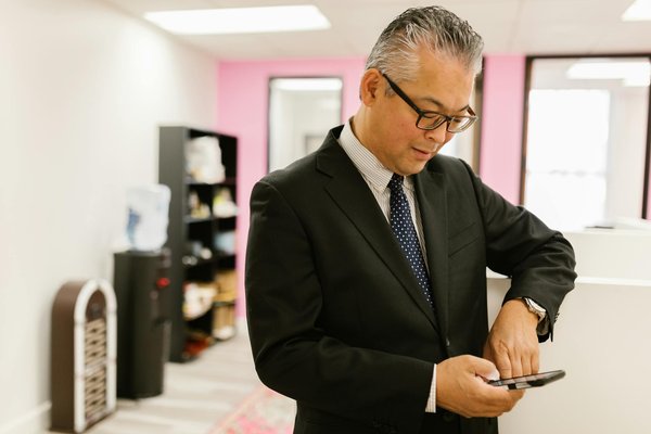 Catalyseurs des Médias Sociaux : Clés de Voûte d'une Stratégie de Communication Efficace